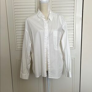 White Casual Button Down Shirt with Long Sleeves and Tailored Fit